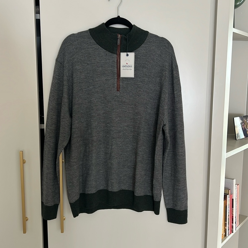 Multicolor green-gray long sleeved partial zip UNTUCKit sweater